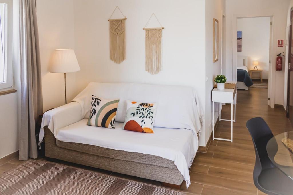 Lovely & Bright Renovated Apt. W/ Balcony In 拉哥斯 外观 照片