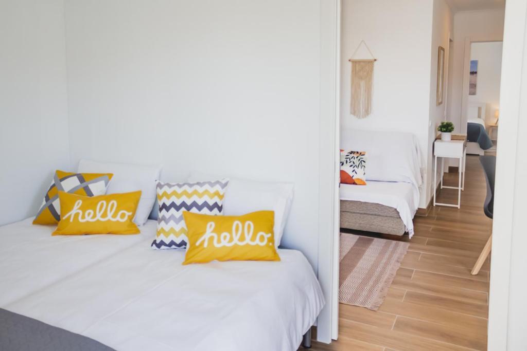 Lovely & Bright Renovated Apt. W/ Balcony In 拉哥斯 外观 照片